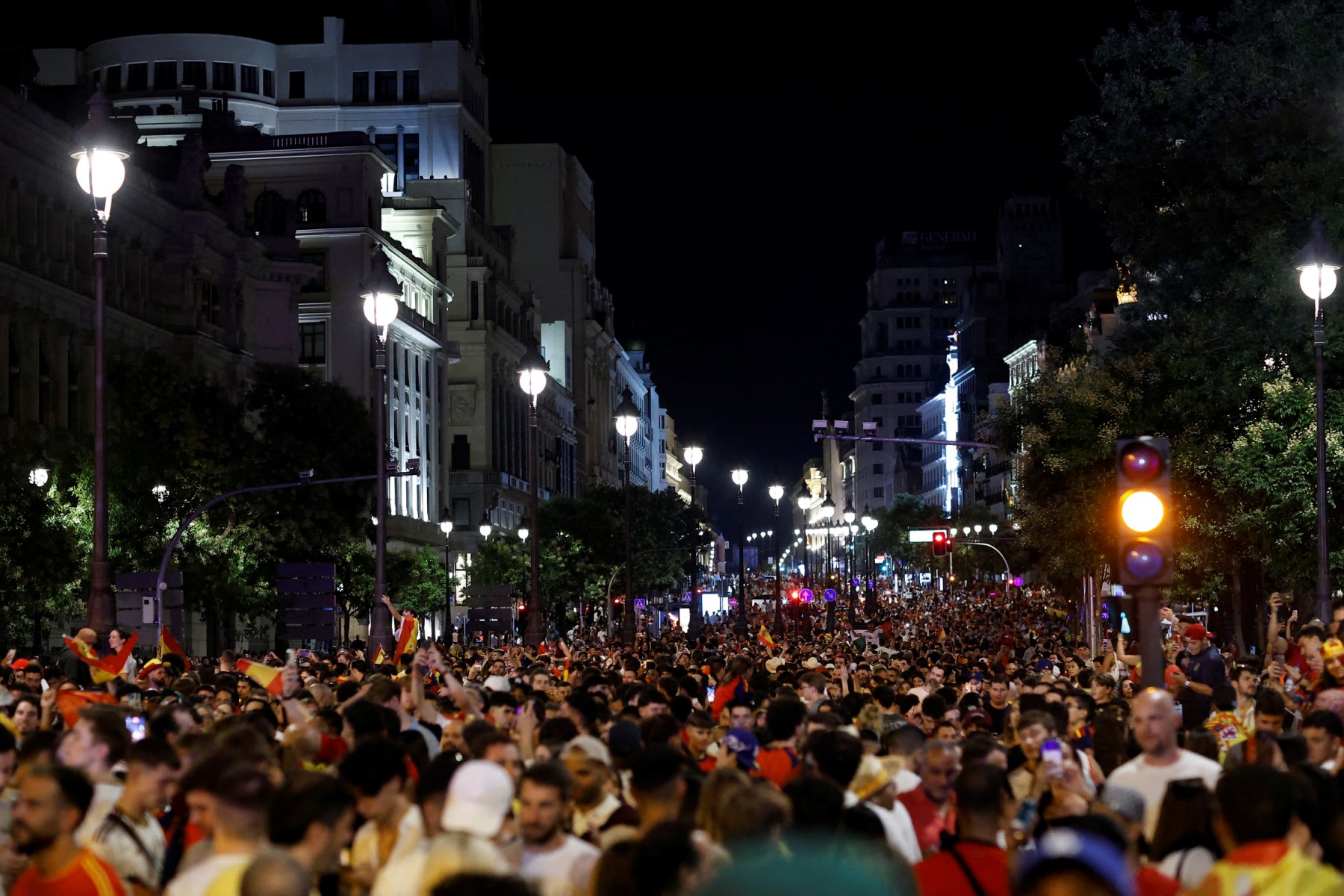 Mondial: cris de joie et concert de klaxons à Madrid après la victoire de l'Espagne